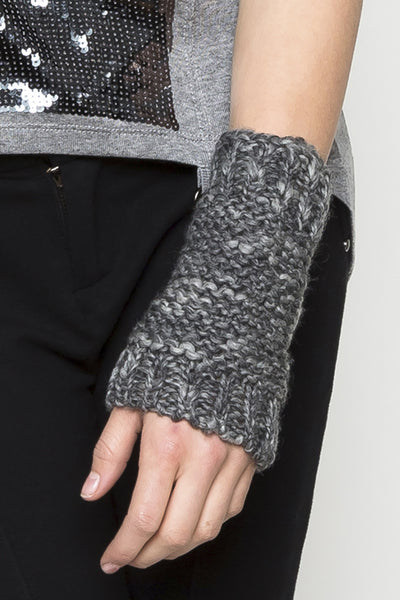 NORDENFELDT Finn, knitted cuffs with thumb hole in dark grey, 100% Wool