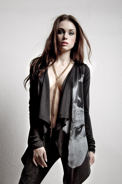 NORDENFELDT Nude Phoebe, light cardigan with wolf print in black, Tarja Turunen