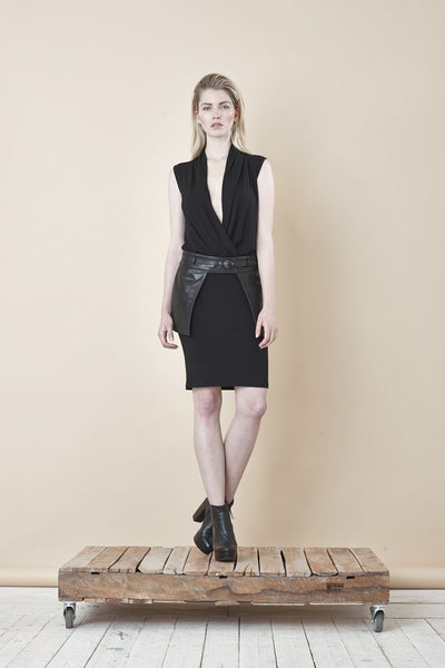 NORDENFELDT Evie, two in one dress with crossed V-neck in black, mid length