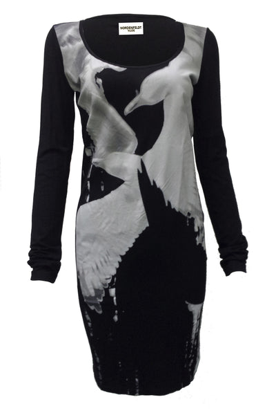 NORDENFELDT Moon Birds, dress with bird print and long sleeves in black, tight silhouette