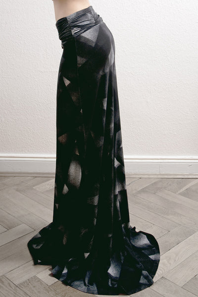NORDENFELDT Moa, extra long maxi skirt with abstract allover print in black and wide draped waistband