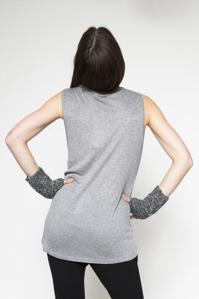 NORDENFELDT Nude Mia, top in grey with sequin application and longer back hemline