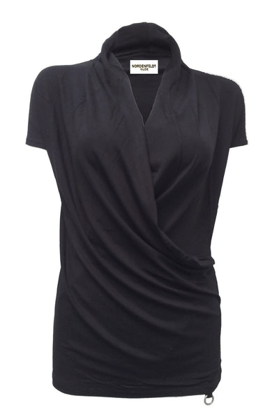 NORDENFELDT Nude Sophie, top in black with draped and deep crossed V-neck and short sleeves