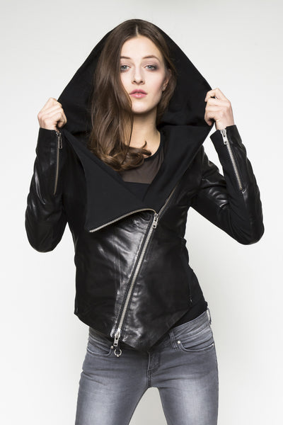 NORDENFELDT Lilly, leather jacket in black with hood and jersey inserts at side parts, worn by Tarja Turunen