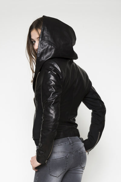 NORDENFELDT Lilly, leather jacket in black with hood and jersey inserts at side parts, worn by Tarja Turunen